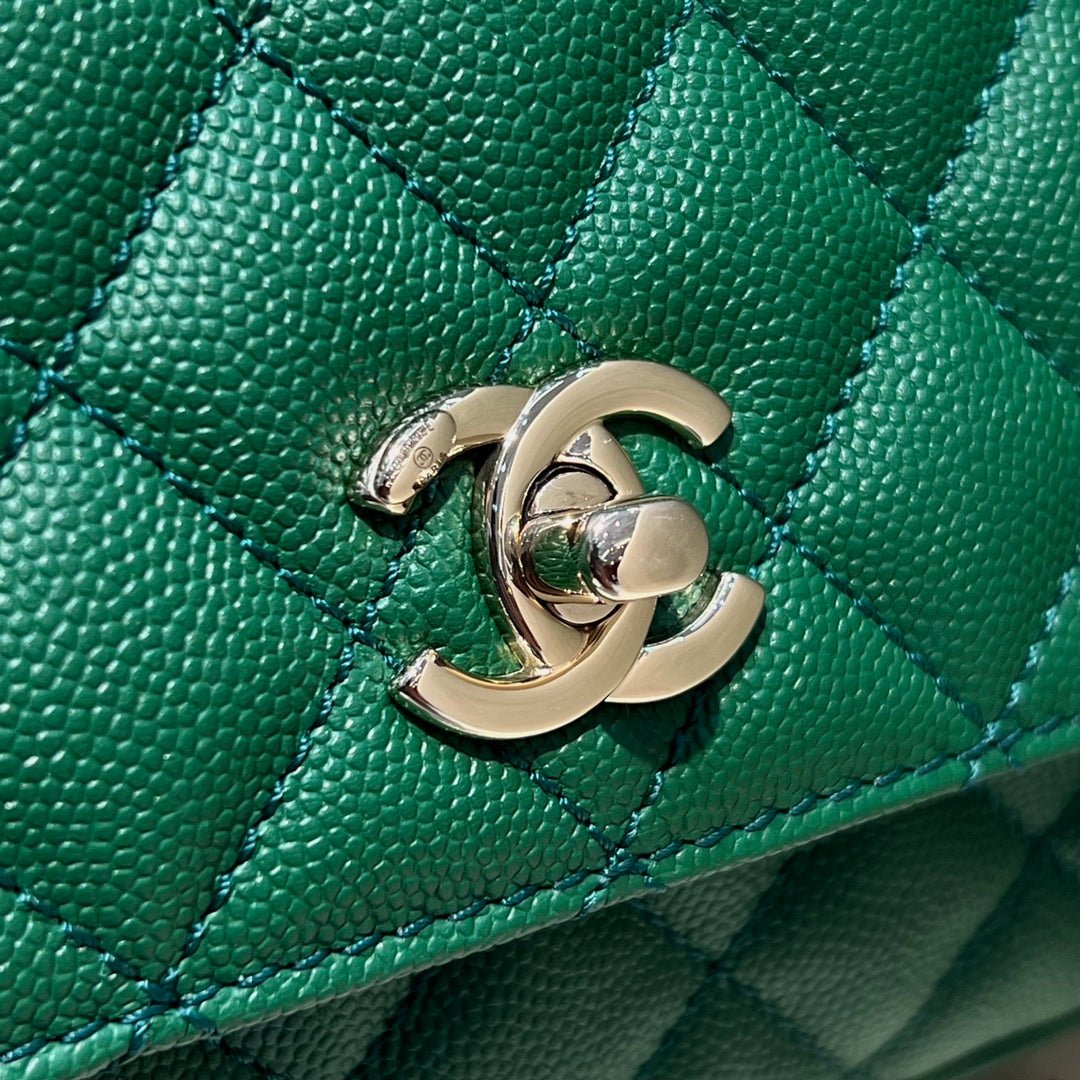 CH  MINI FLAP BAG WITH TOP HANDLE 19  Grained Calfskin Green