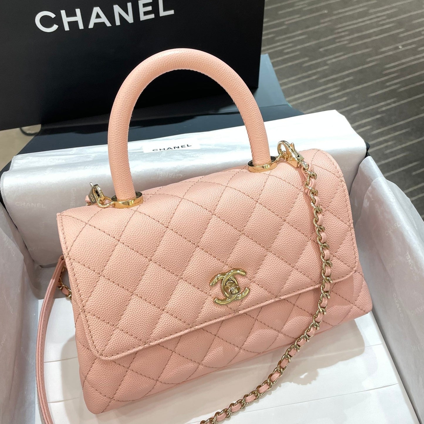 CH  FLAP BAG WITH TOP HANDLE 24  Small Grained Calfskin Pink