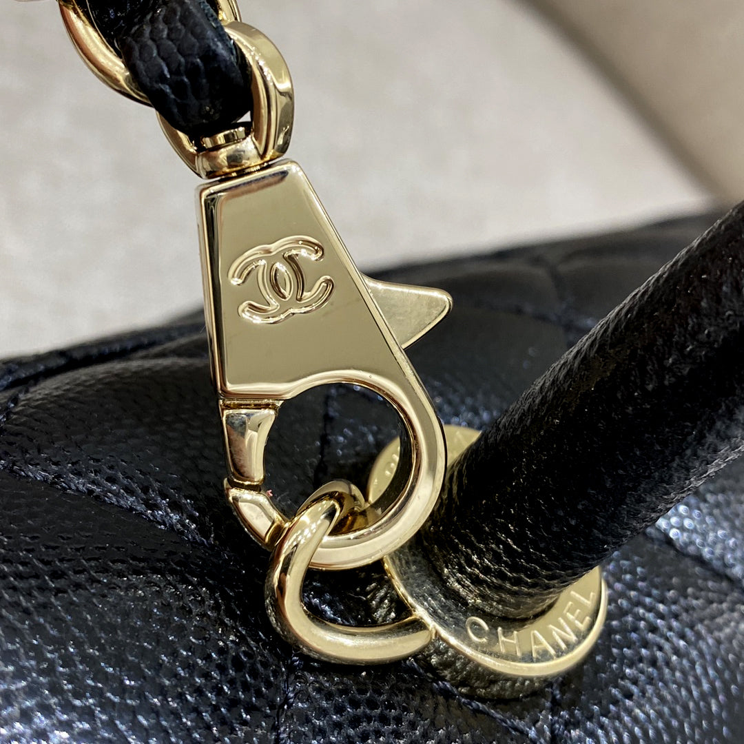 CH LARGE FLAP BAG WITH TOP HANDLE 29  Small Grained Calfskin Black