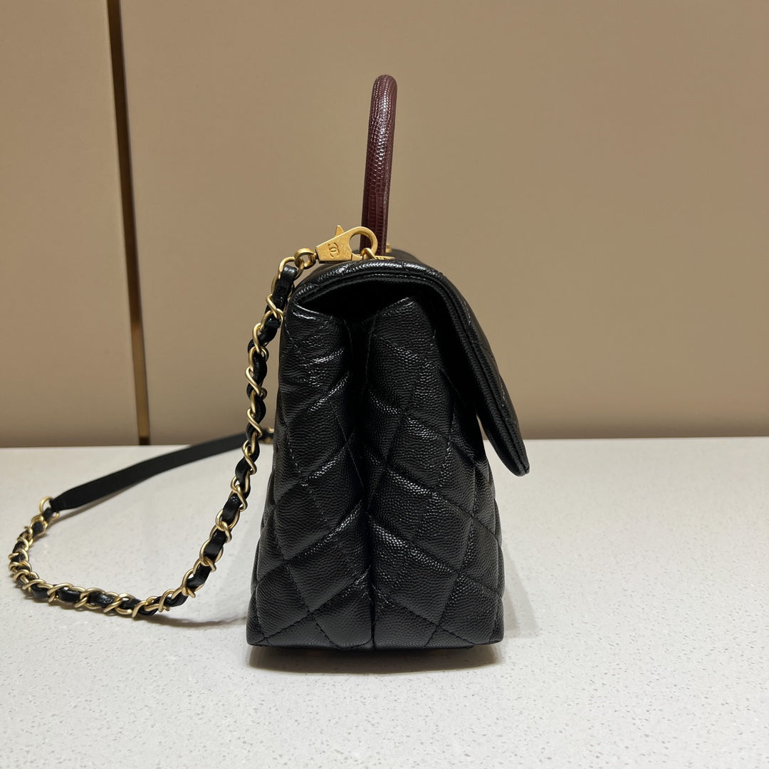 CH LARGE FLAP BAG WITH TOP HANDLE 29  Small Grained Calfskin Lizard Handle Black