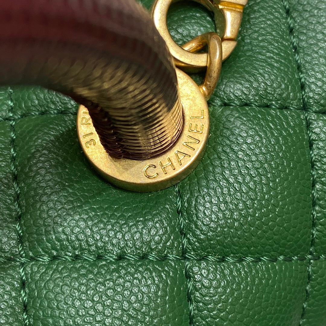 CH LARGE FLAP BAG WITH TOP HANDLE 29  Small Grained Calfskin Lizard Handle Green
