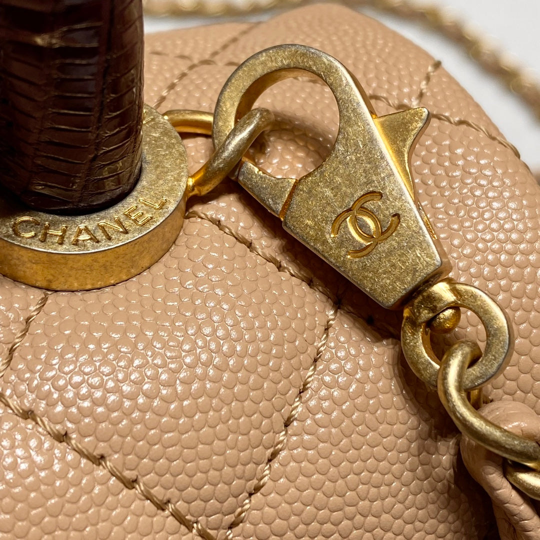 CH LARGE FLAP BAG WITH TOP HANDLE 29  Small Grained Calfskin Lizard Handle Light Teas