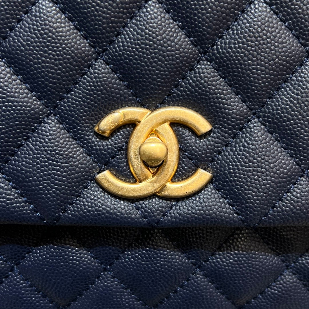 CH LARGE FLAP BAG WITH TOP HANDLE 29  Small Grained Calfskin Lizard Handle Navy Blue