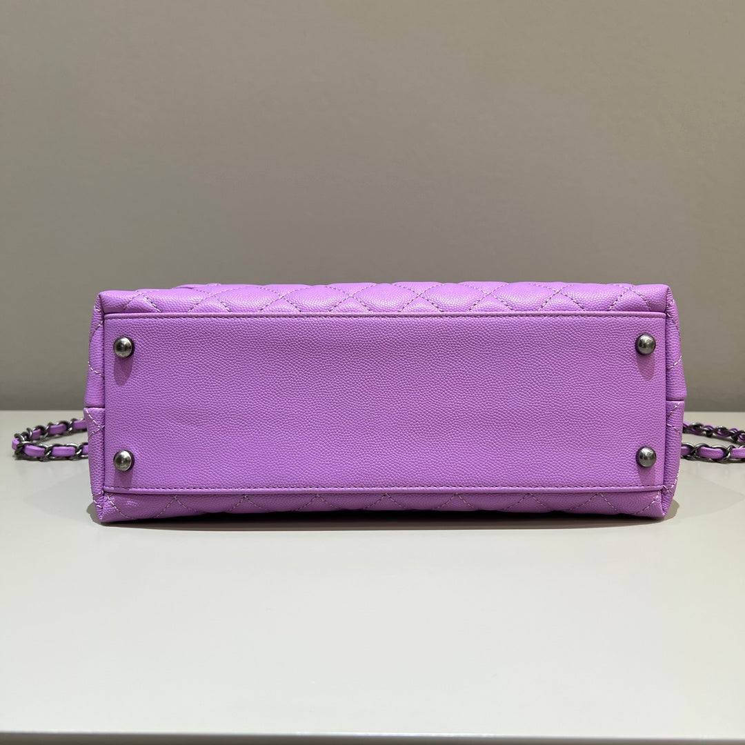 CH LARGE FLAP BAG WITH TOP HANDLE 29  Small Grained Calfskin Lizard Handle Taro Purple