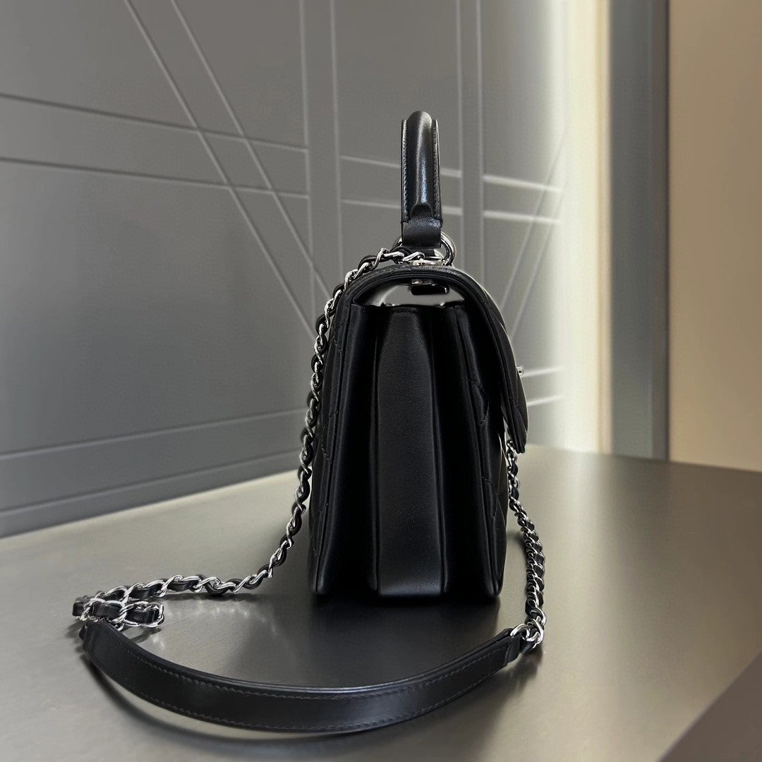 CH  FLAP BAG WITH TOP HANDLE Trendy cc Lambskin Black