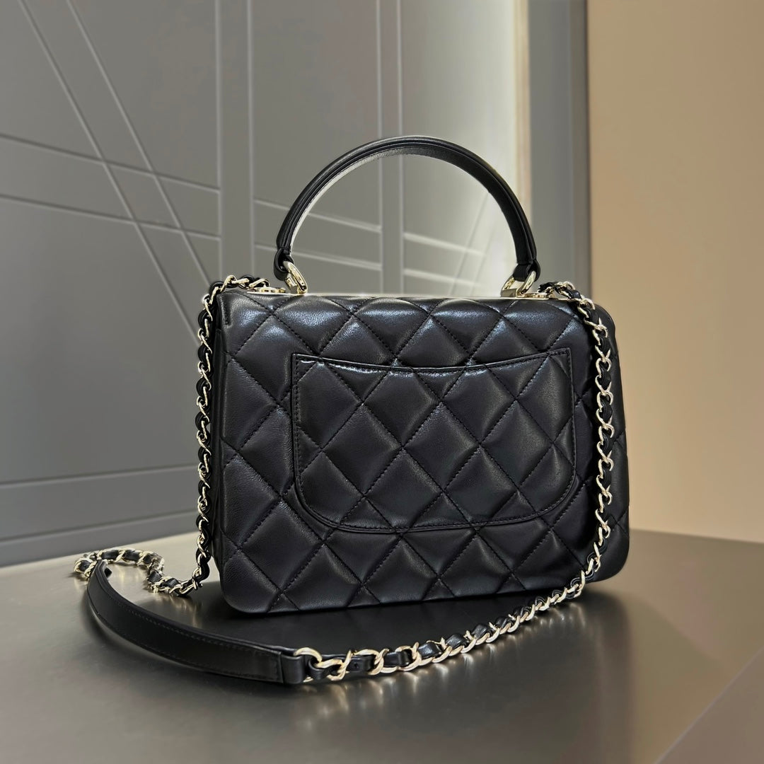 CH  FLAP BAG WITH TOP HANDLE Trendy cc Lambskin Black