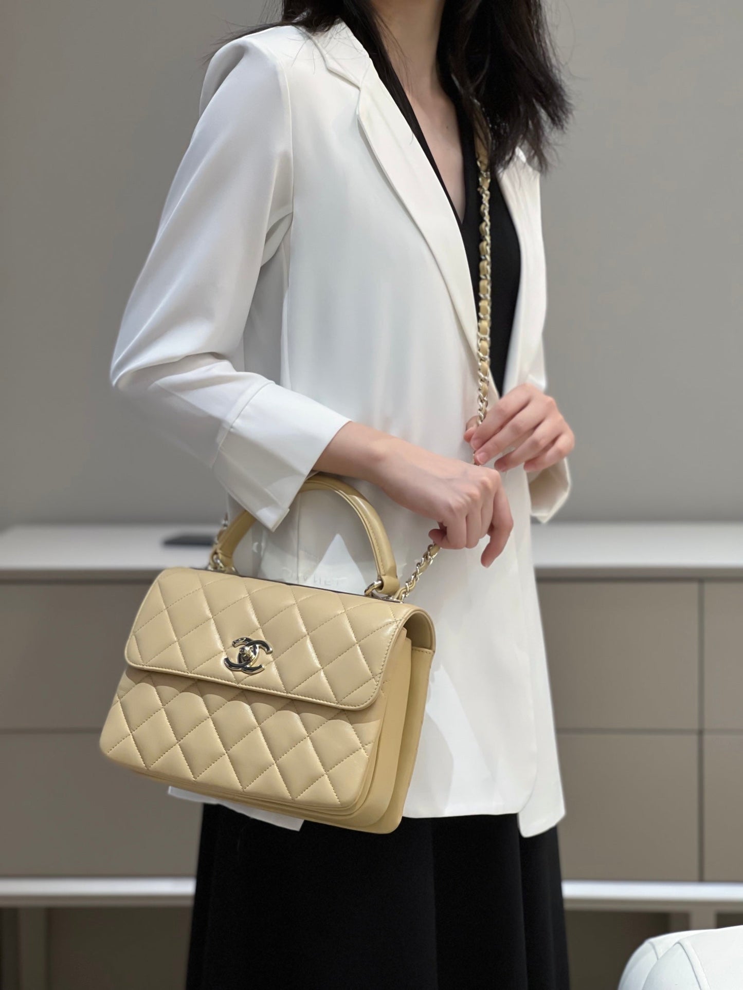 CH FLAP BAG WITH TOP HANDLE Trendy cc Lambskin Apricot