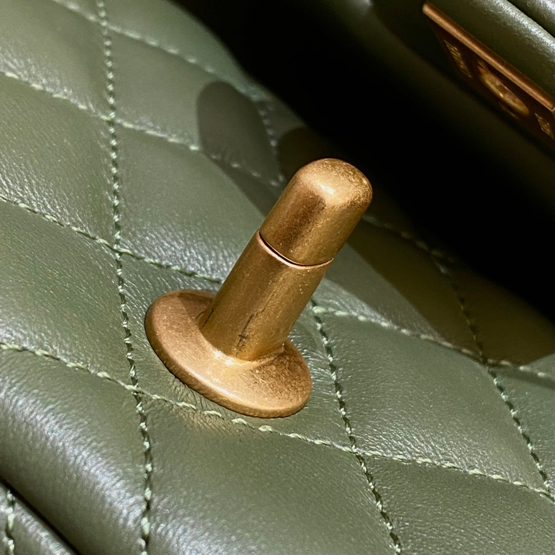 CH CF20 Golden Globe CLASSIC HANDBAG  Lambskin Cuban Green
