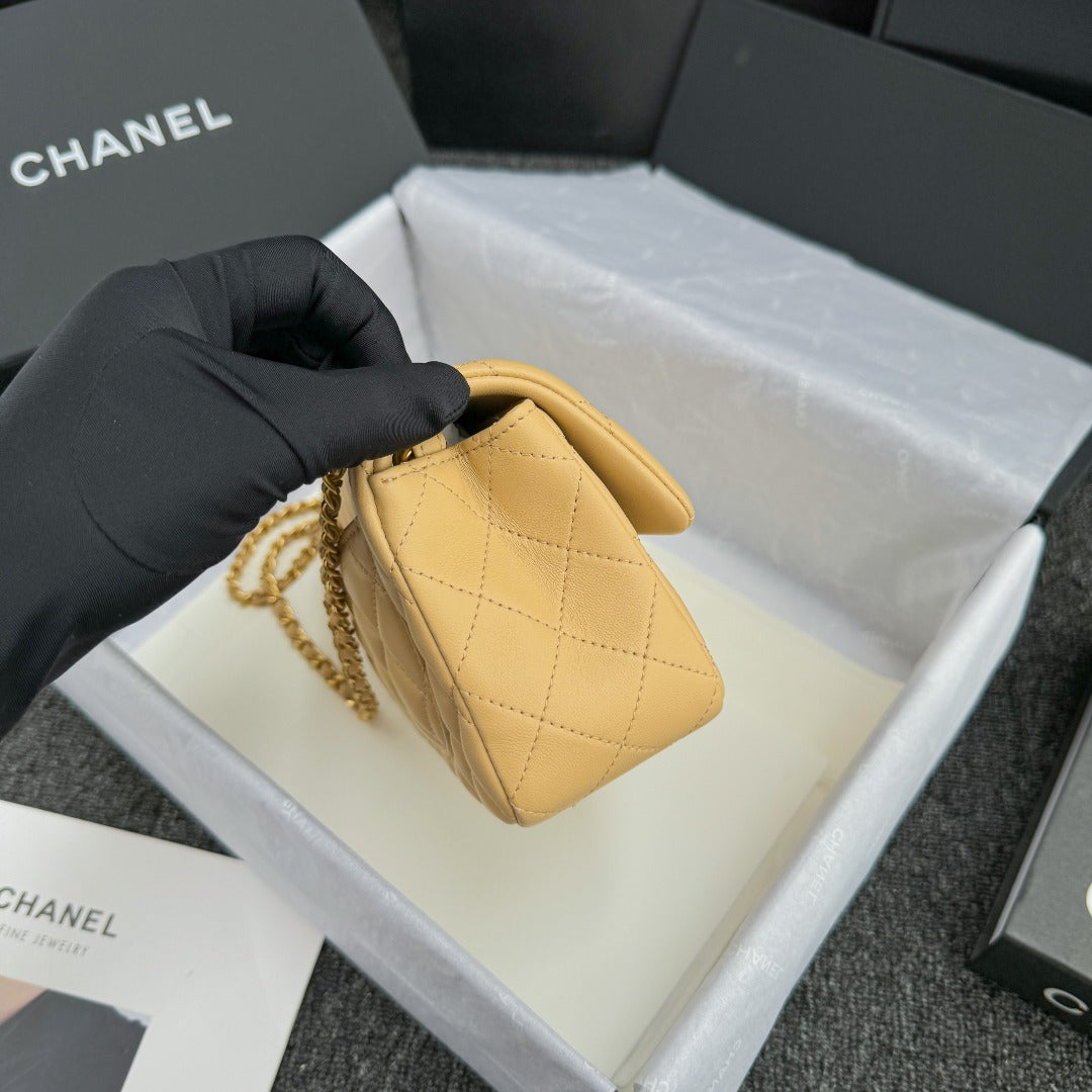 CH CF20 Golden Globe CLASSIC HANDBAG  Lambskin Milk tea color