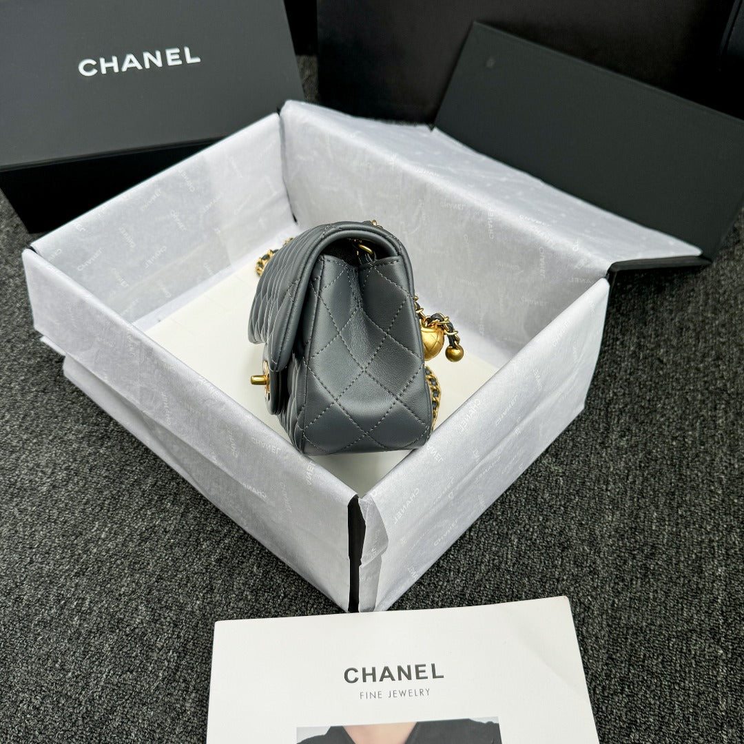 CH  CF20 Golden Globe CLASSIC HANDBAG  Lambskin Dark Gray