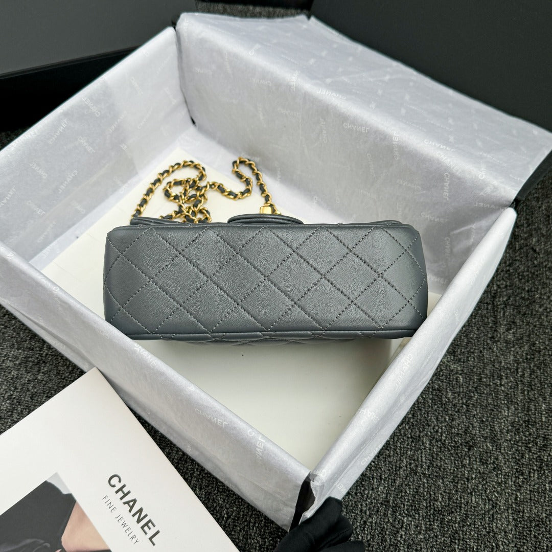 CH  CF20 Golden Globe CLASSIC HANDBAG  Lambskin Dark Gray