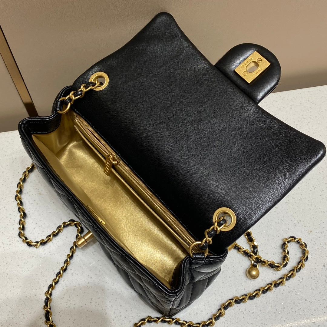 CH CF20 Golden Globe CLASSIC HANDBAG  Lambskin Black