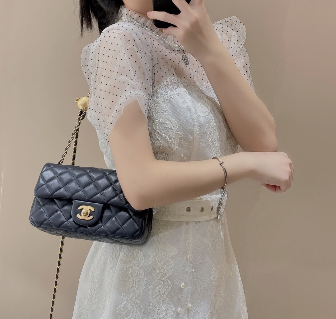 CH CF20 Golden Globe CLASSIC HANDBAG  Lambskin Deep sea blue