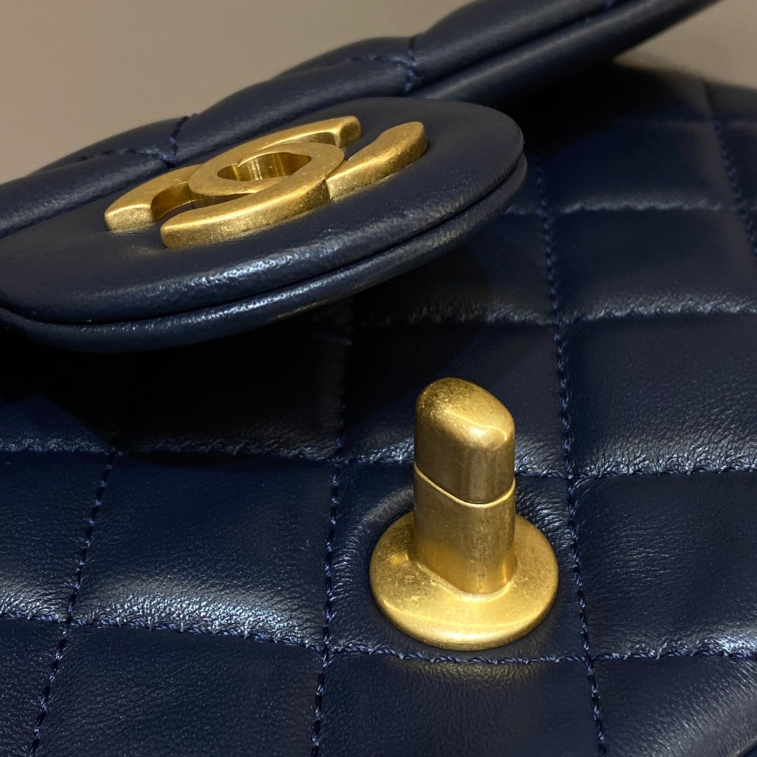 CH CF20 Golden Globe CLASSIC HANDBAG  Lambskin Deep sea blue