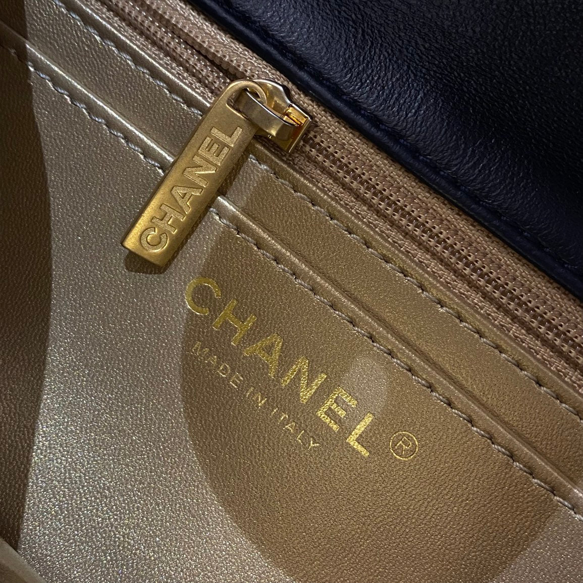 CH CF20 Golden Globe CLASSIC HANDBAG  Lambskin Deep sea blue