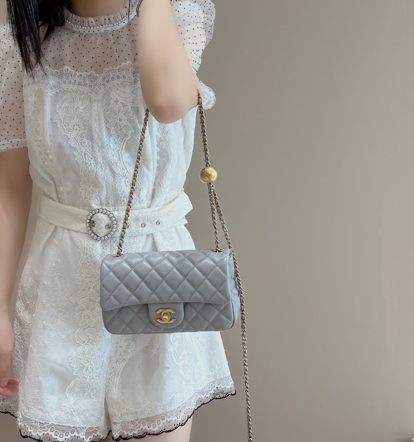 CH CF20 Golden Globe CLASSIC HANDBAG  Lambskin Grey