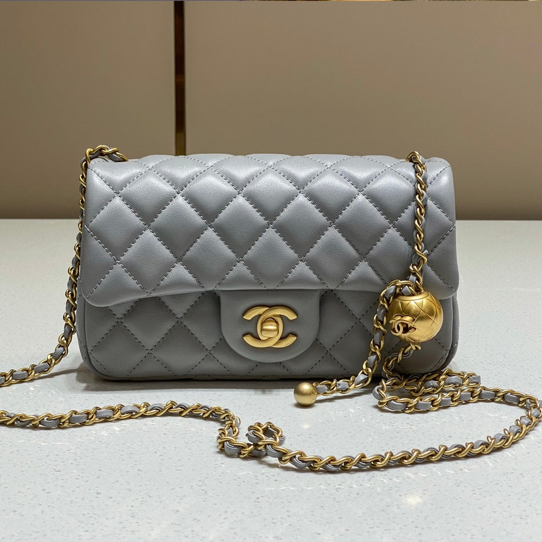 CH CF20 Golden Globe CLASSIC HANDBAG  Lambskin Grey