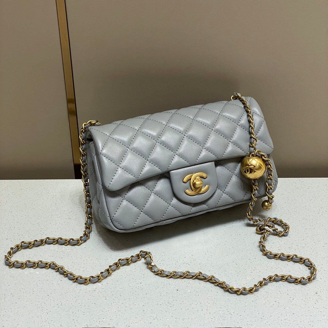 CH CF20 Golden Globe CLASSIC HANDBAG  Lambskin Grey