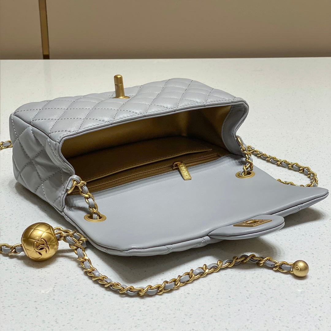 CH CF20 Golden Globe CLASSIC HANDBAG  Lambskin Grey