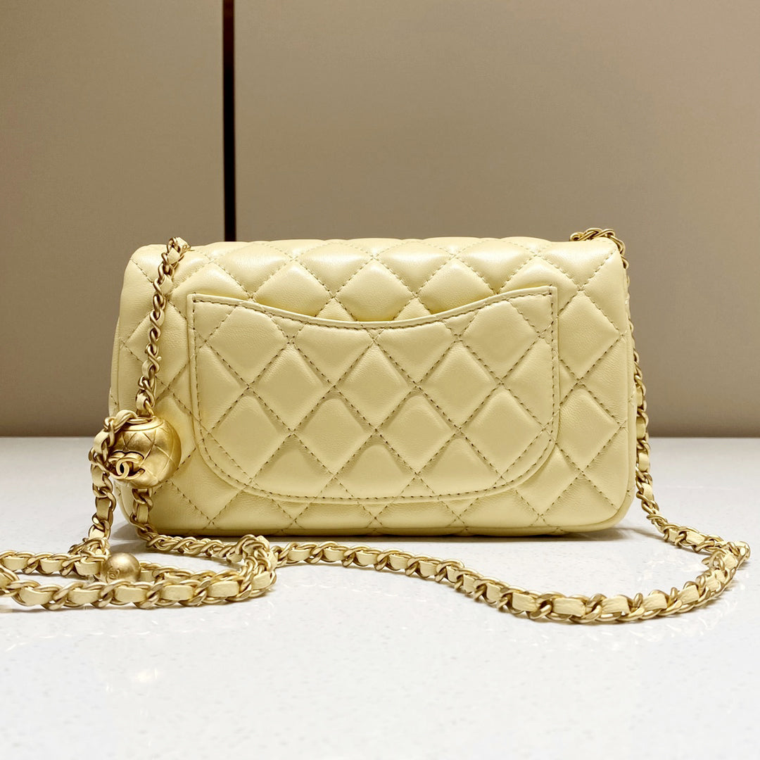 CH  CF20 Golden Globe CLASSIC HANDBAG  Lambskin Light yellow