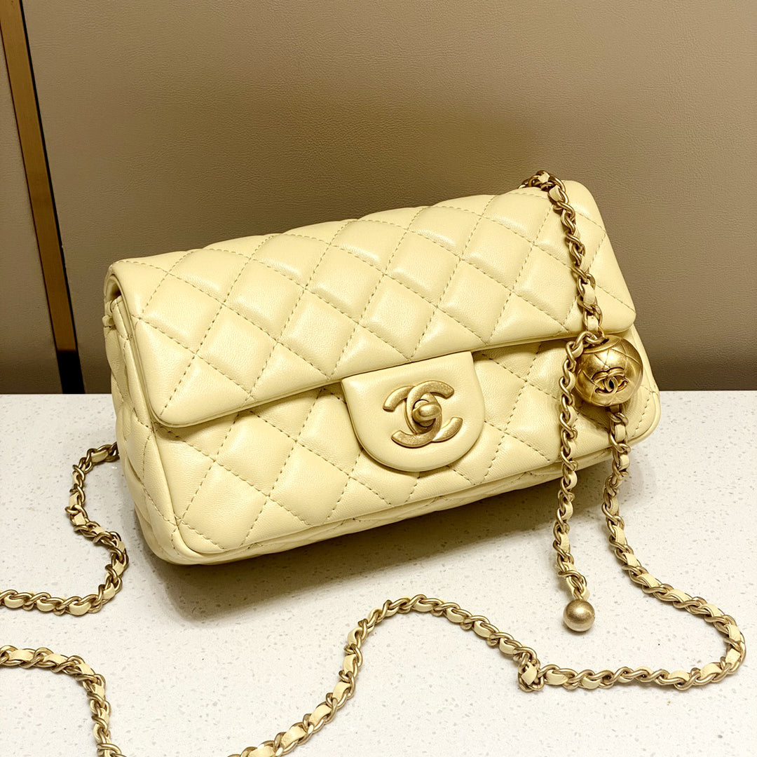 CH  CF20 Golden Globe CLASSIC HANDBAG  Lambskin Light yellow