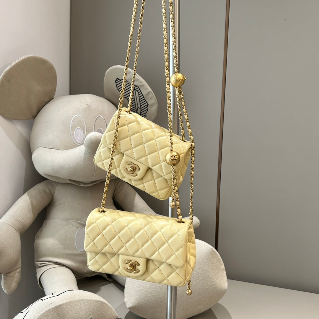 CH  CF20 Golden Globe CLASSIC HANDBAG  Lambskin Light yellow
