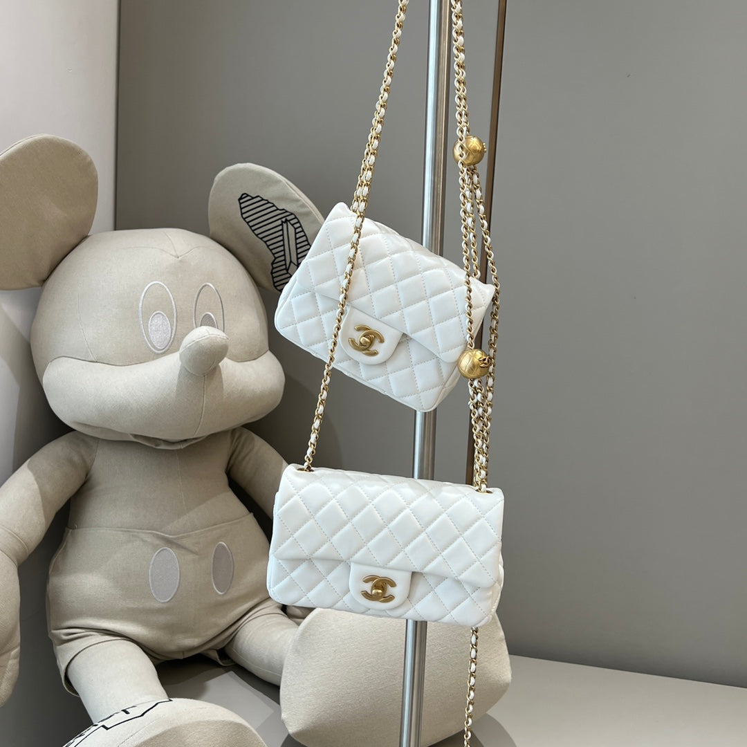 CH CF20 Golden Globe CLASSIC HANDBAG  Lambskin White