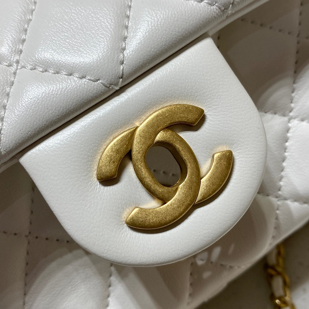 CH CF20 Golden Globe CLASSIC HANDBAG  Lambskin White