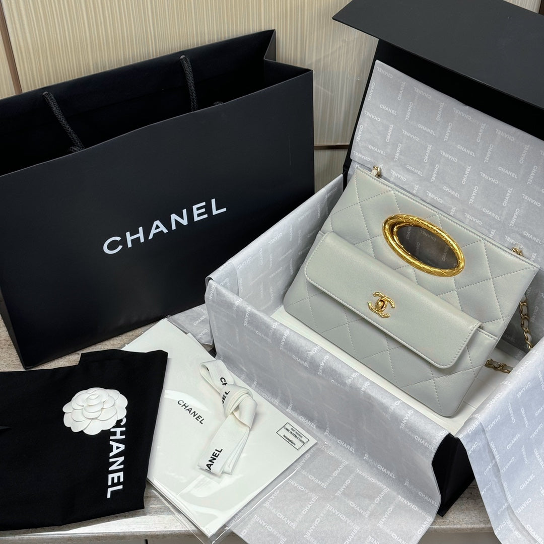 CH 24B Clutch bag Lambskin Light Gray