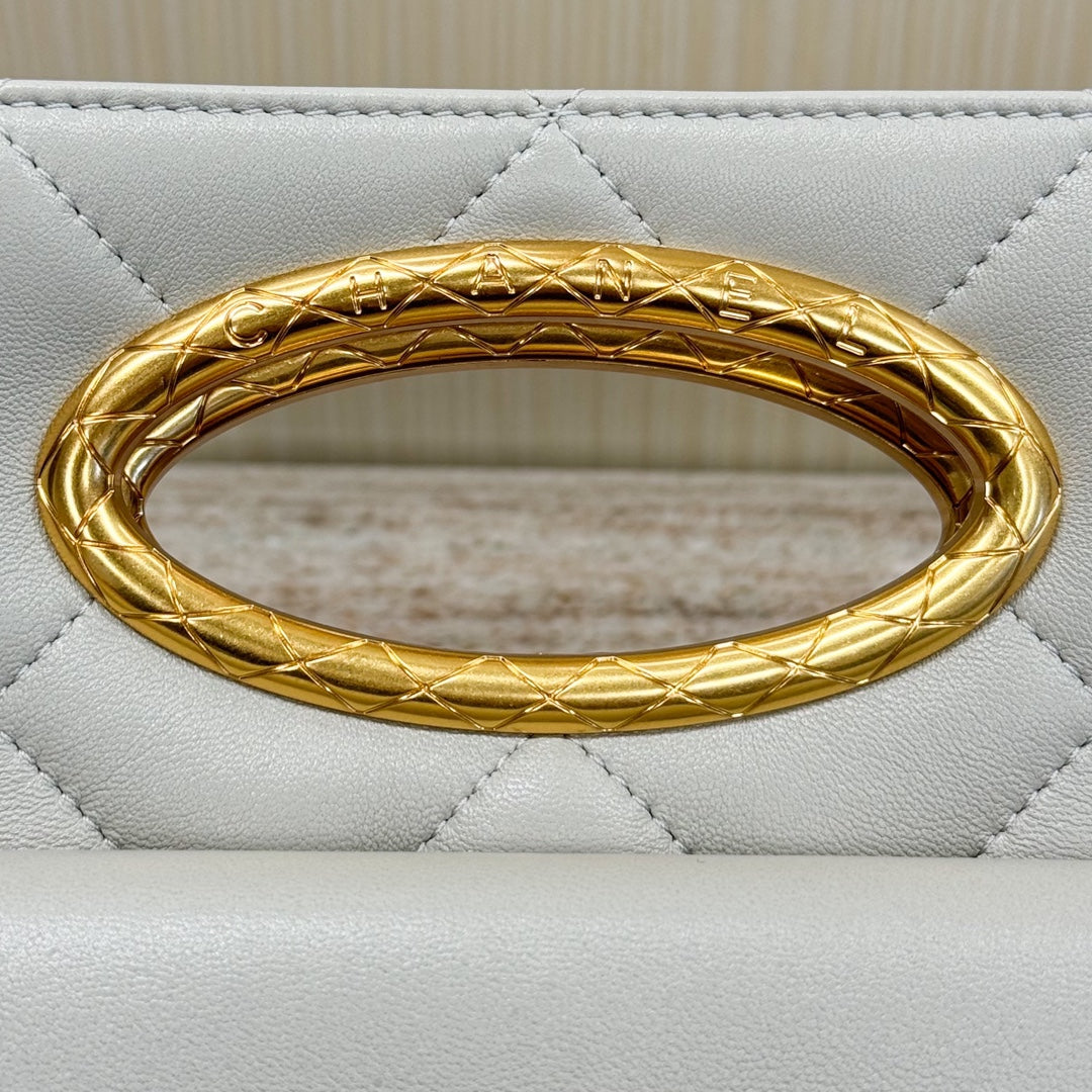 CH 24B Clutch bag Lambskin Light Gray