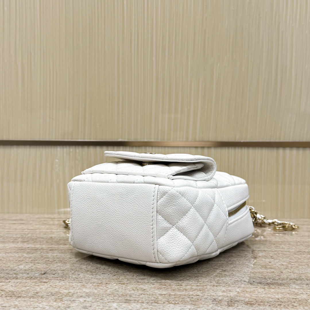 CH 24C Backpacks Mini Grained Calfskin White