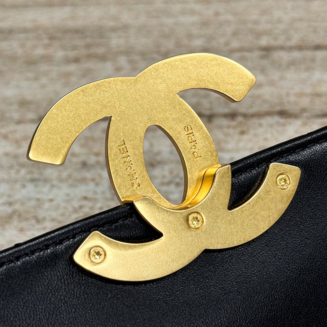 CH 24B Big double C Lambskin Black