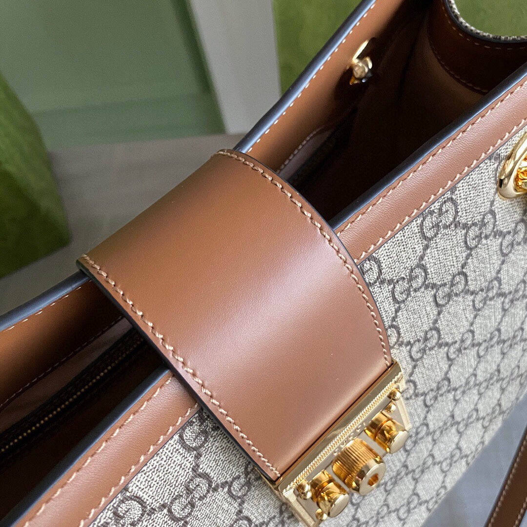 GC  Padlock medium shoulder bag tote Beige/ebony GG Supreme canvas, with brown leather detail