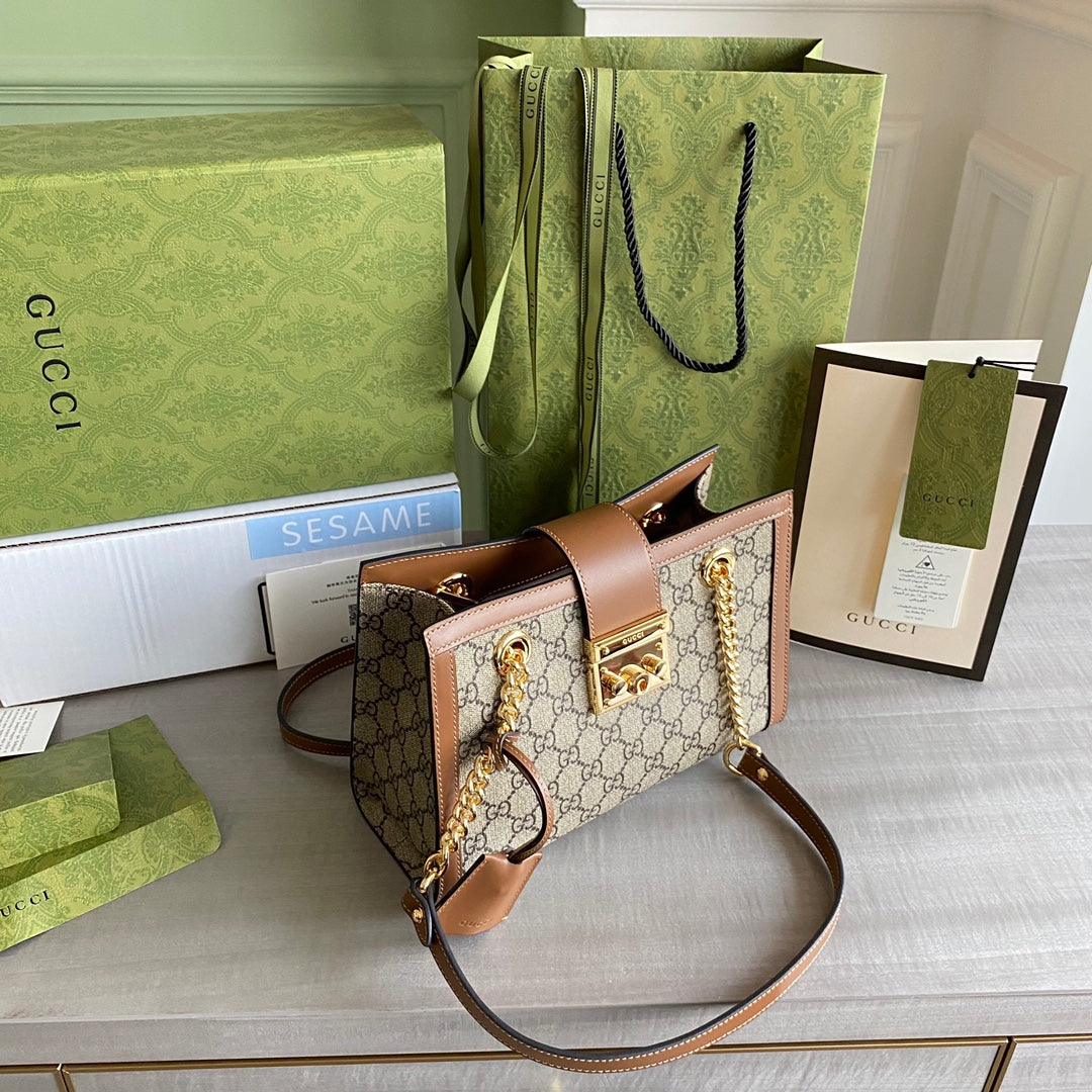 GC Padlock small shoulder bag Beige/ebony GG Supreme canvas, with brown leather detail