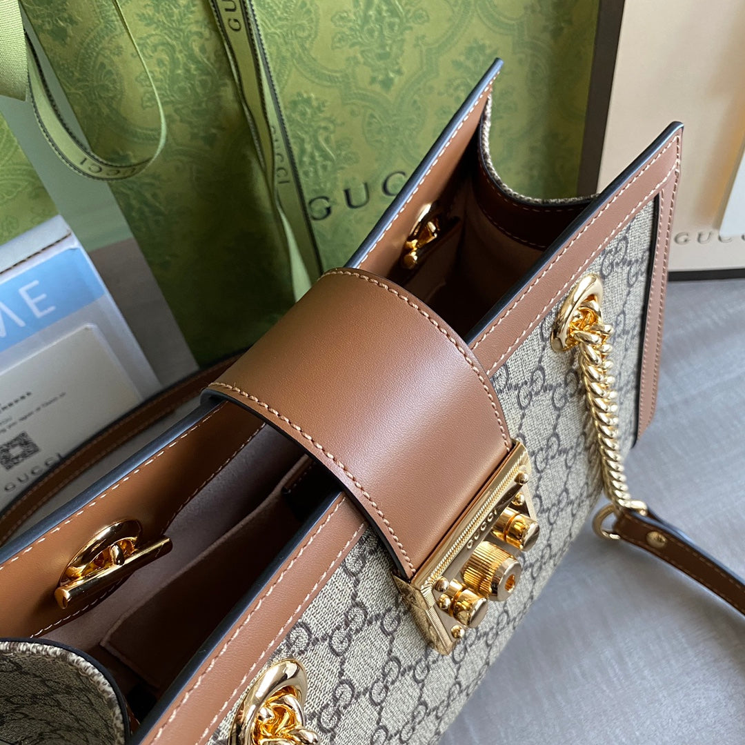 GC Padlock small shoulder bag Beige/ebony GG Supreme canvas, with brown leather detail