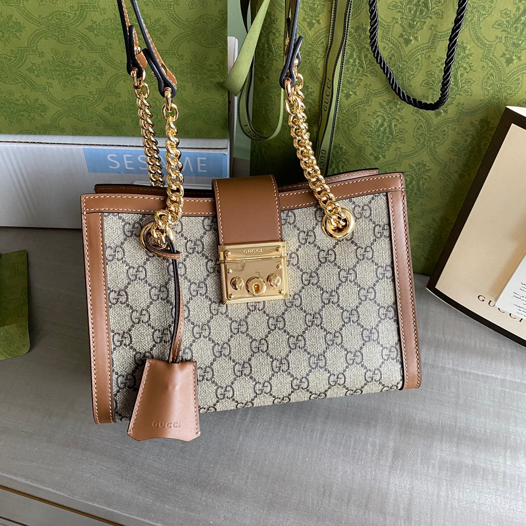 GC Padlock small shoulder bag Beige/ebony GG Supreme canvas, with brown leather detail