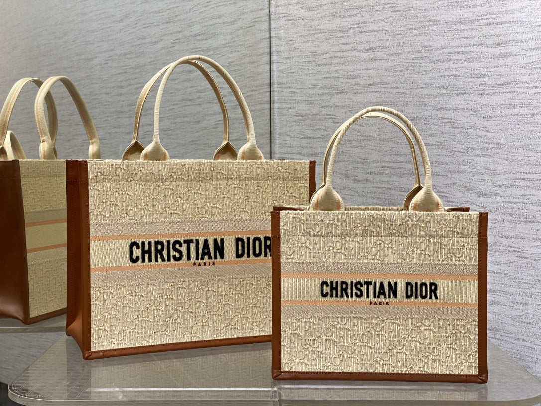 DO Book Tote Bag Beige Oblique Embroidered Raffia and Camel Calfskin