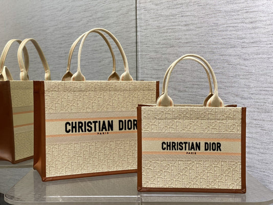 DO Book Tote Bag Beige Oblique Embroidered Raffia and Camel Calfskin