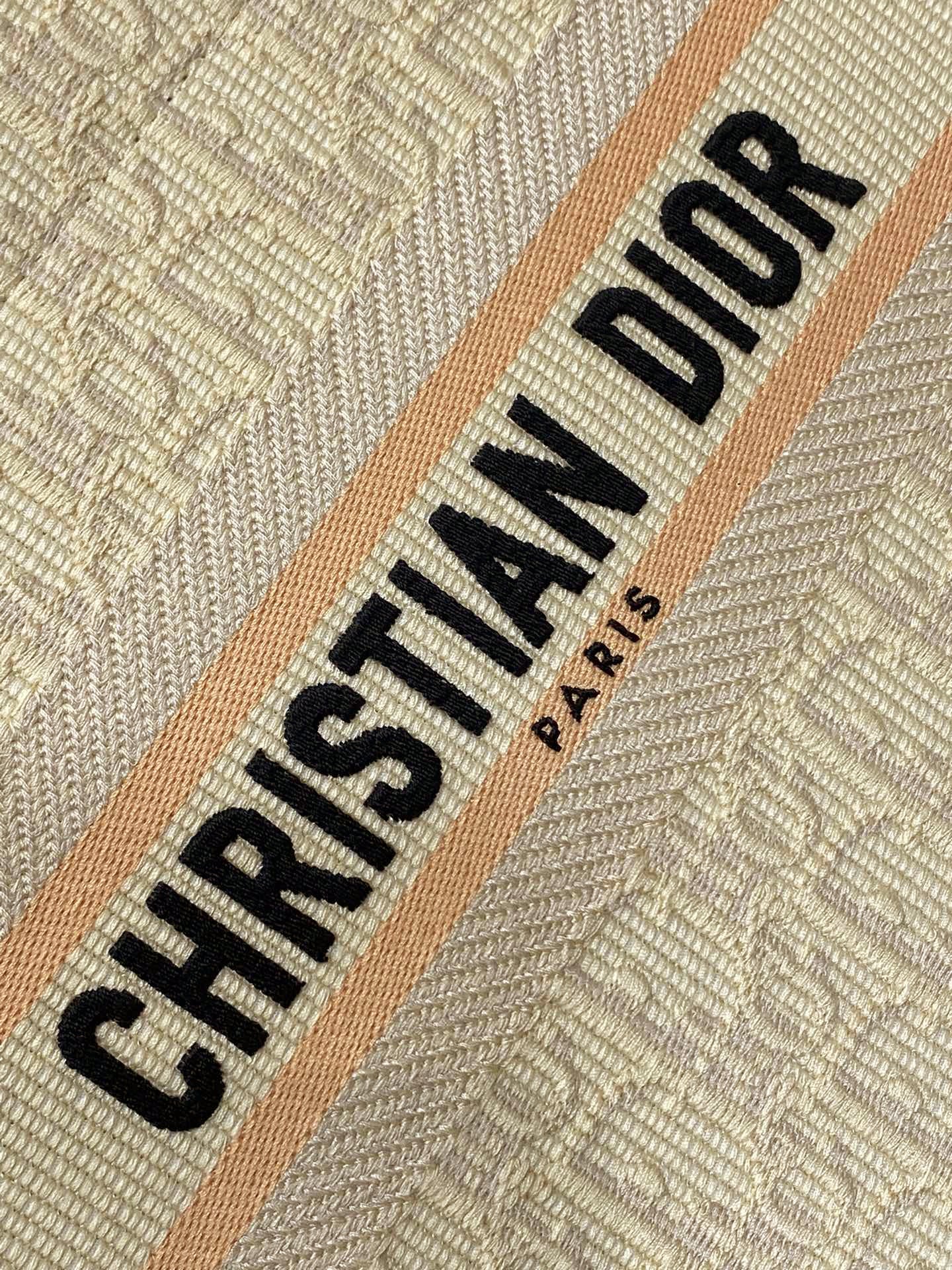 DO Book Tote Bag Beige Oblique Embroidered Raffia and Camel Calfskin