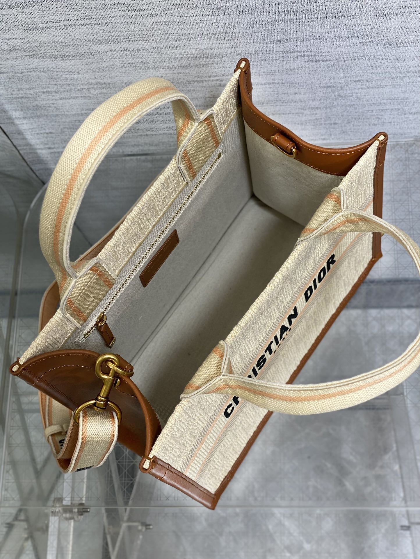 DO Book Tote Bag Beige Oblique Embroidered Raffia and Camel Calfskin