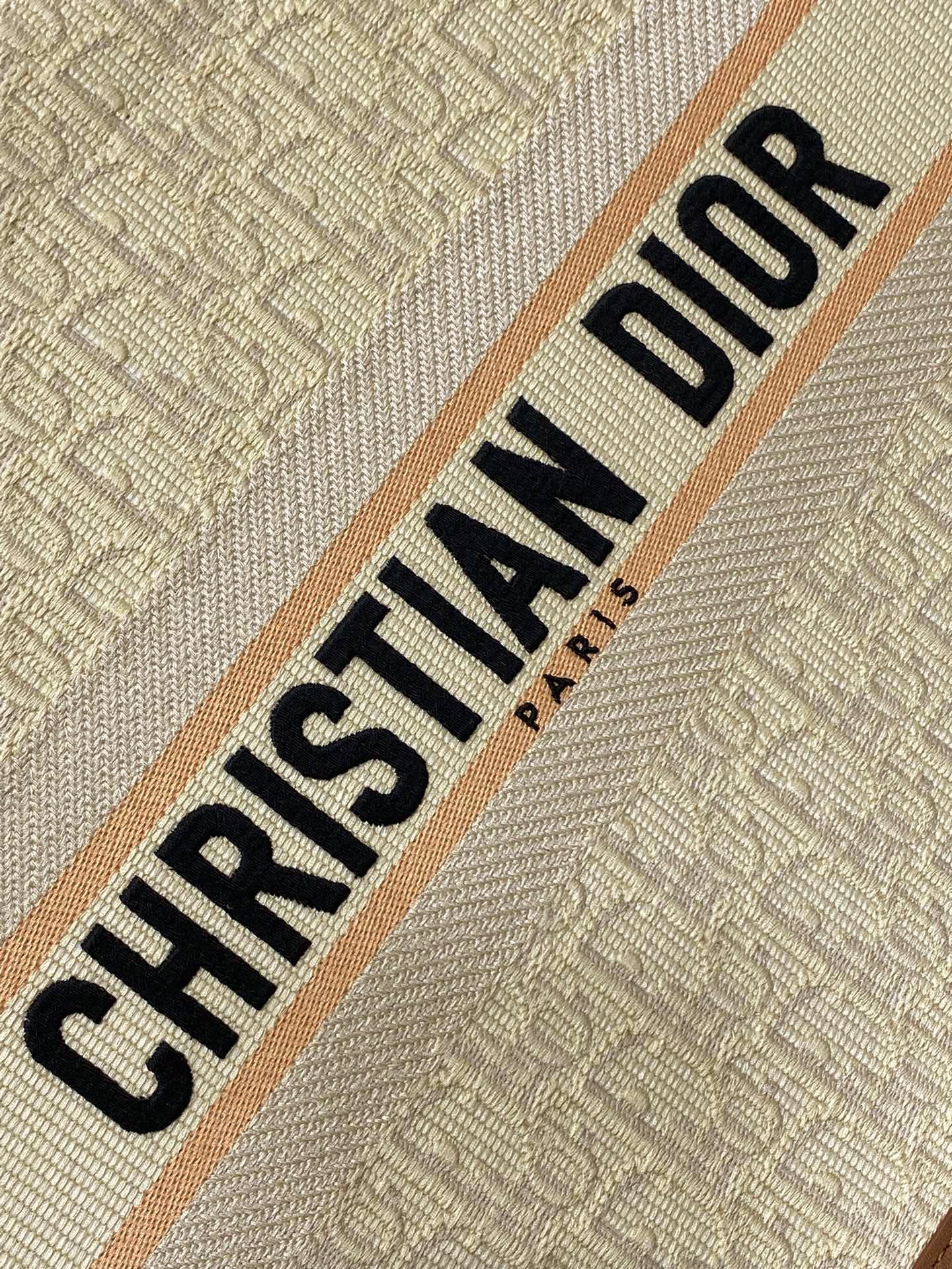 DO Book Tote Bag Beige Oblique Embroidered Raffia and Camel Calfskin