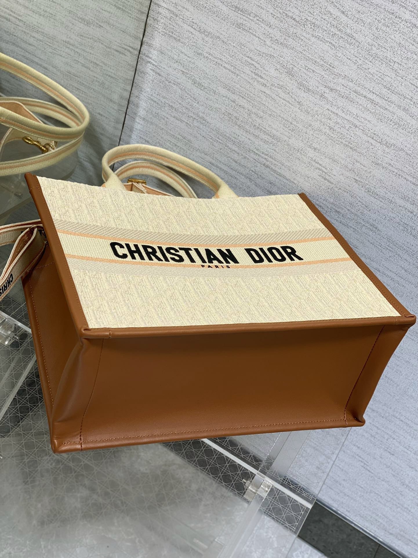 DO Book Tote Bag Beige Oblique Embroidered Raffia and Camel Calfskin