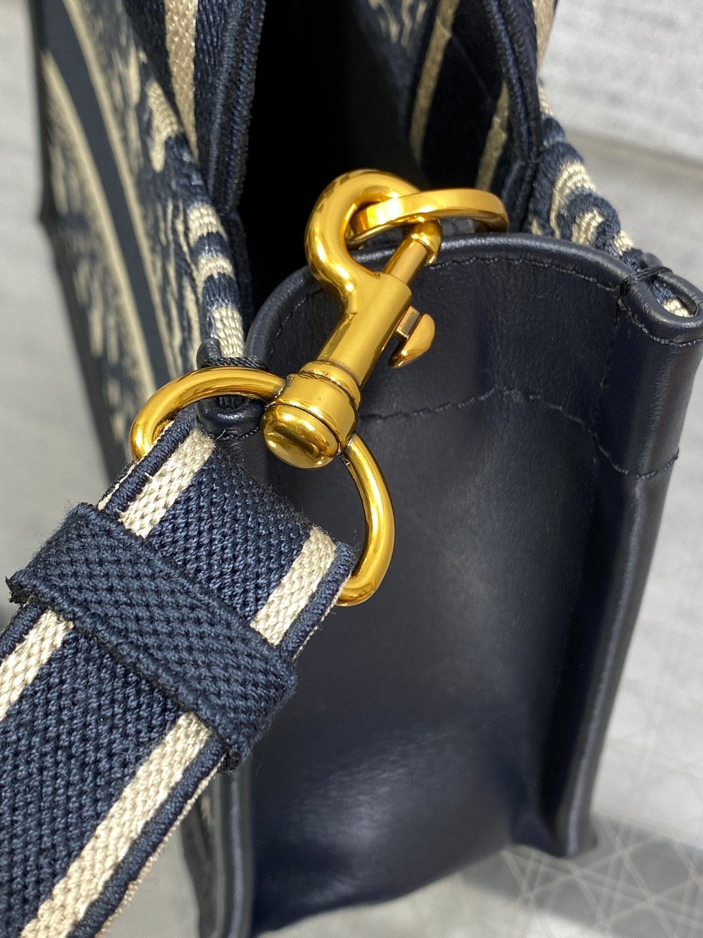 DO  Book Tote Bag Blue Di0r Oblique Embroidery and Calfskin
