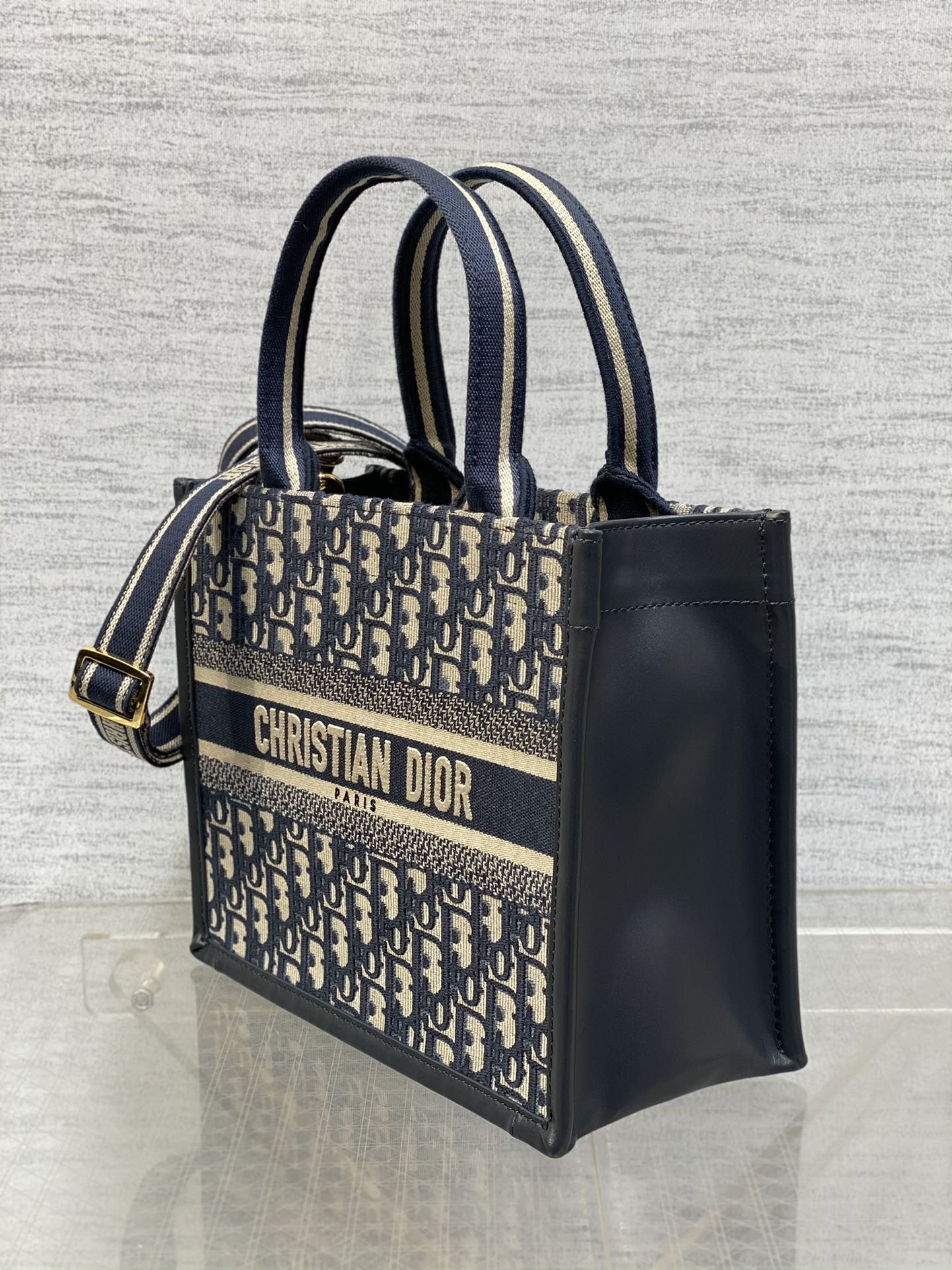 DO  Book Tote Bag Blue Di0r Oblique Embroidery and Calfskin