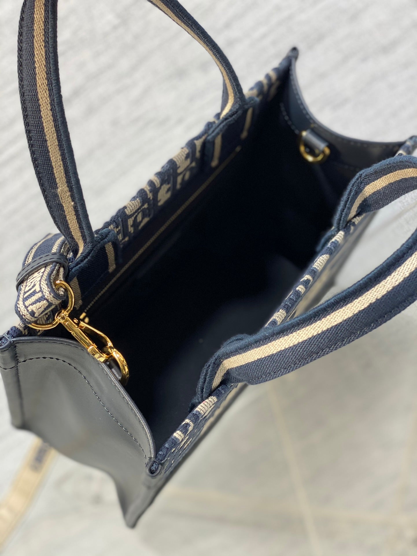 DO  Book Tote Bag Blue Di0r Oblique Embroidery and Calfskin