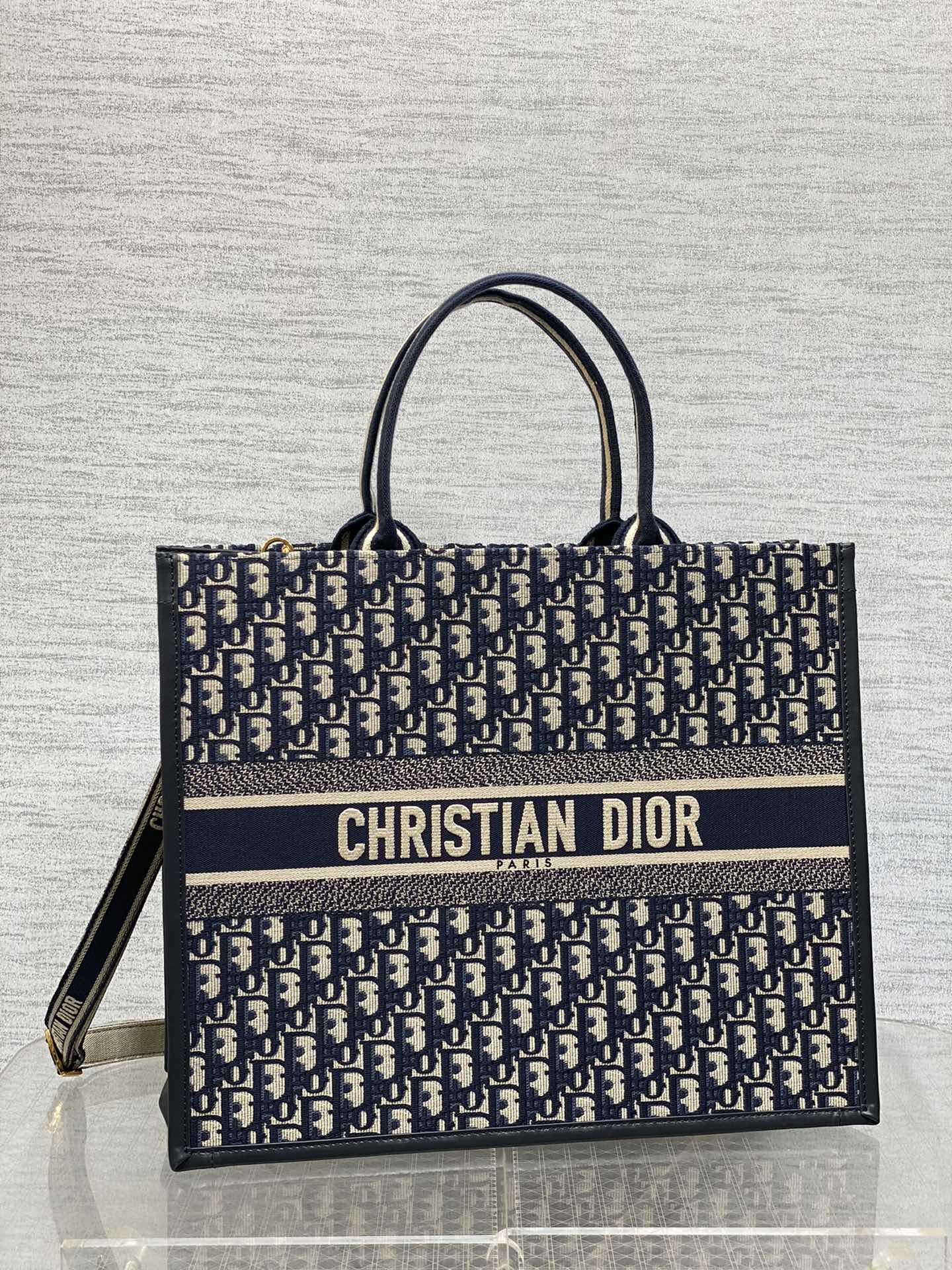 DO  Book Tote Bag Blue Di0r Oblique Embroidery and Calfskin