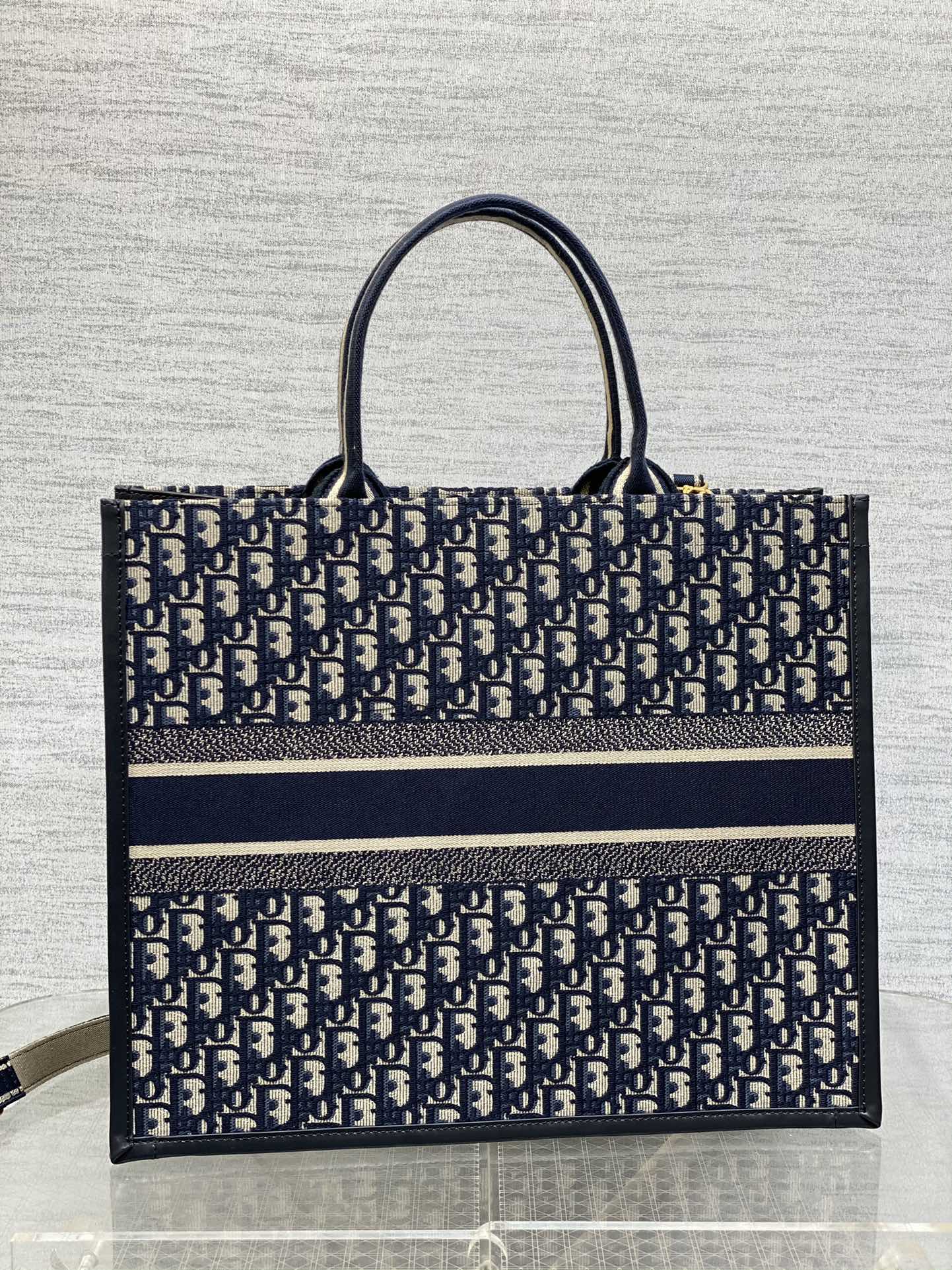 DO  Book Tote Bag Blue Di0r Oblique Embroidery and Calfskin