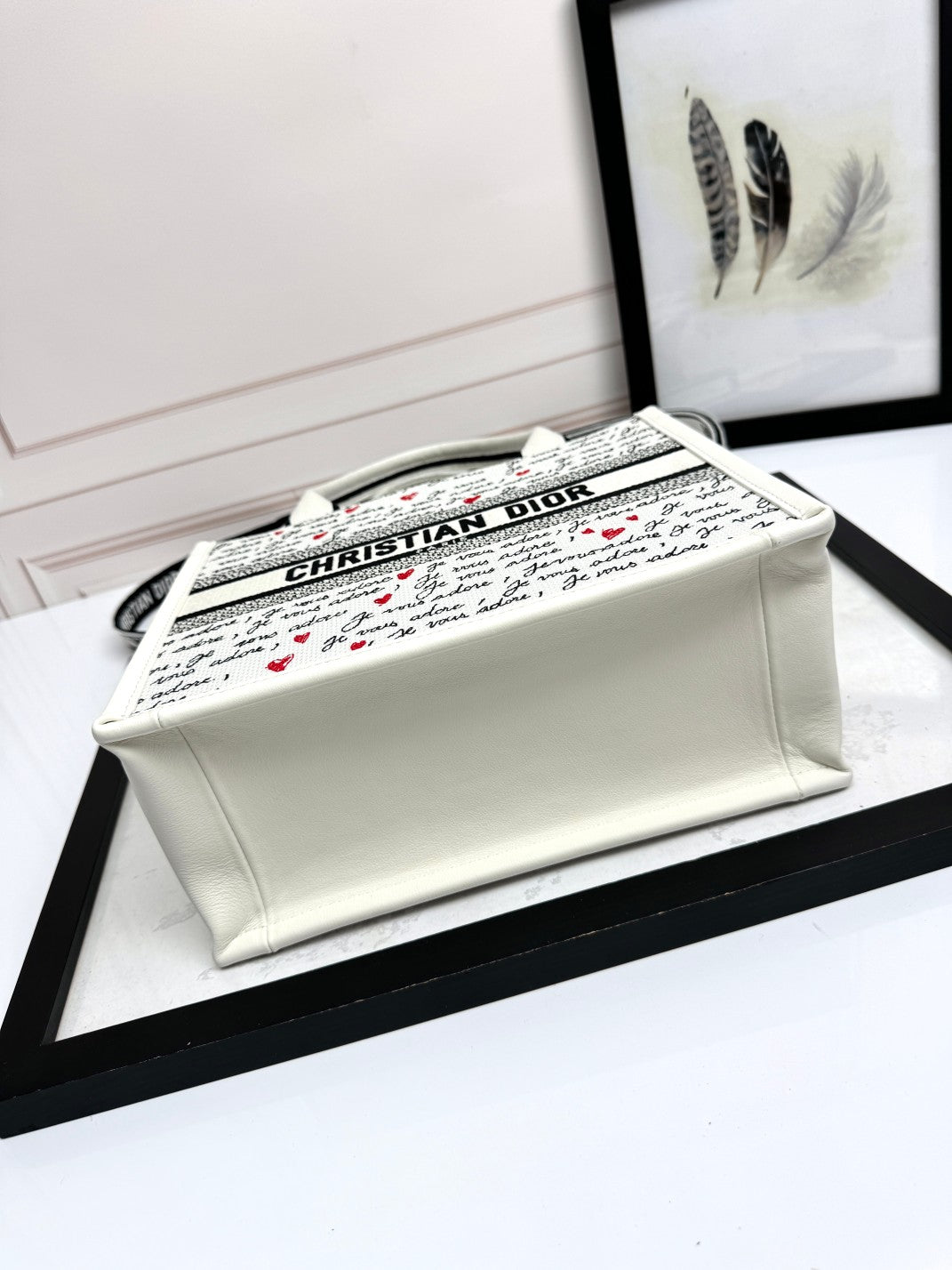 DO Dioramour Small Book Tote White Embroidery with Black and Red Je Vous Adore Motif and