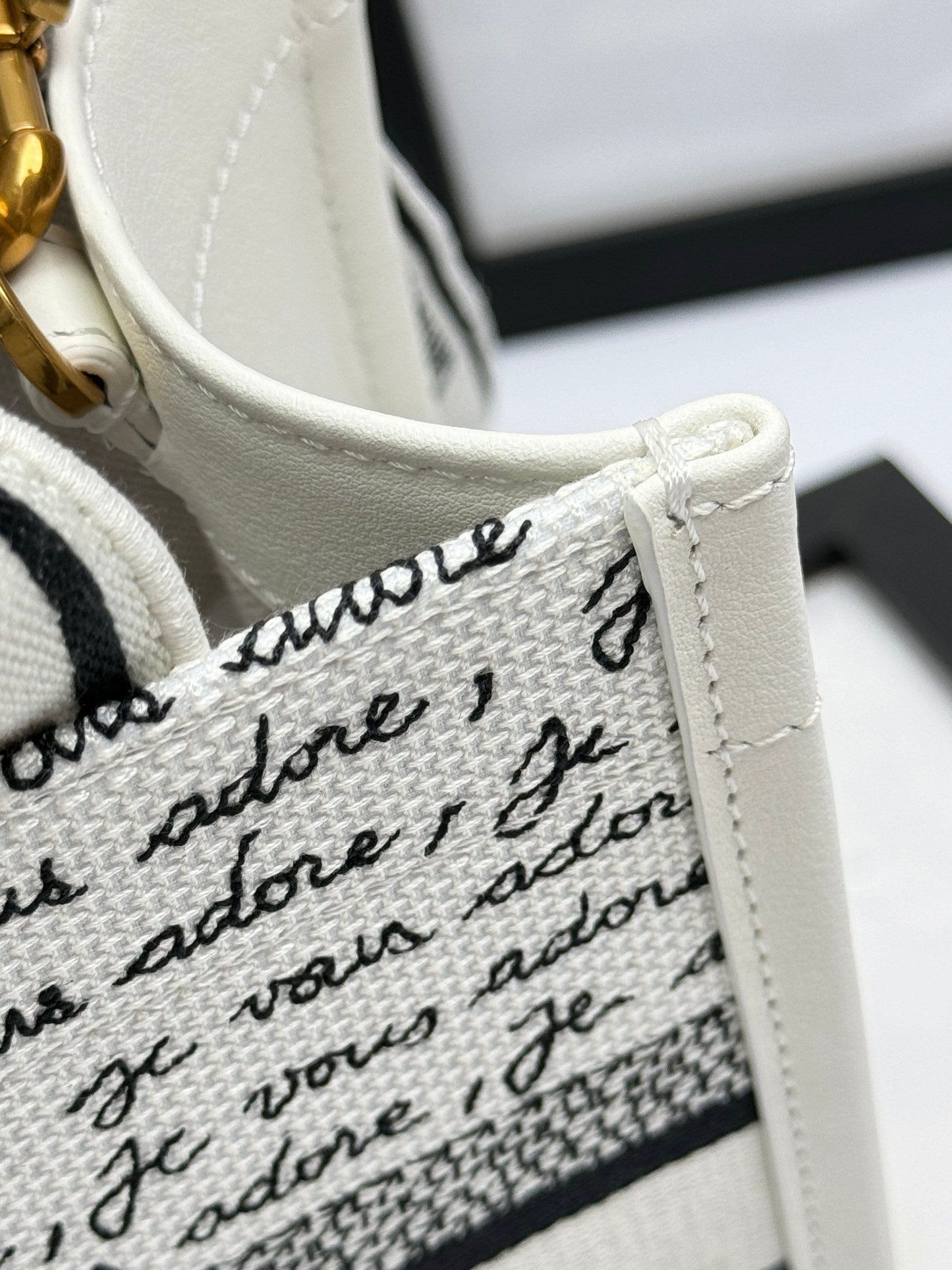DO Dioramour Small Book Tote White Embroidery with Black and Red Je Vous Adore Motif and