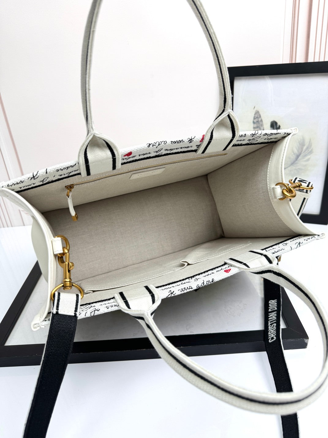 DO Dioramour Small Book Tote White Embroidery with Black and Red Je Vous Adore Motif and